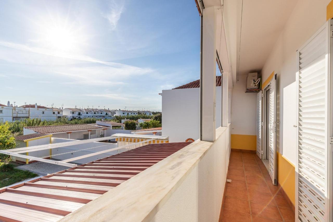 Moradia Rainbow By Algarvemanta Villa Manta Rota Exterior photo